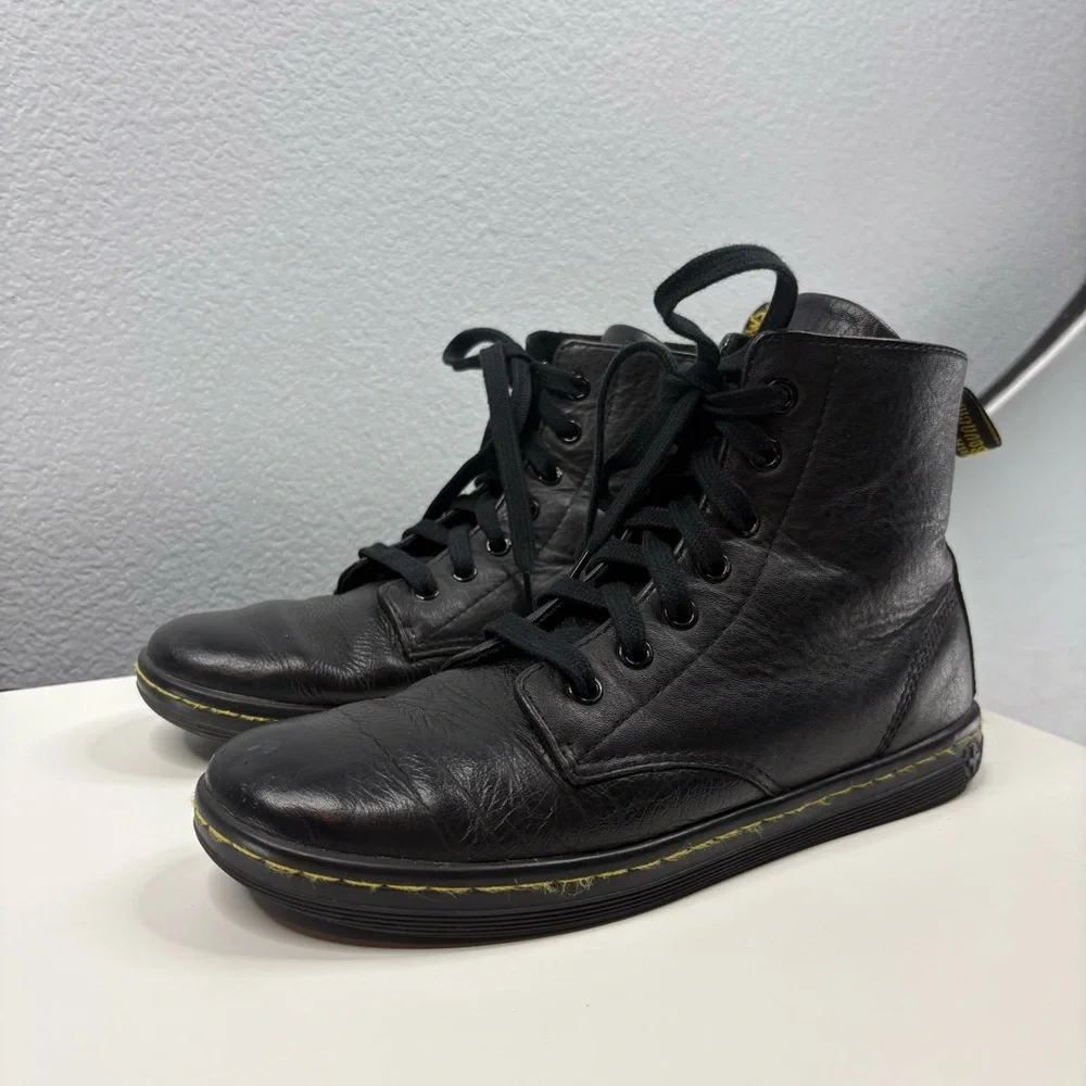 Doc Martens Leyton Women’s Leather Casual Boots - Picture 2 of 13